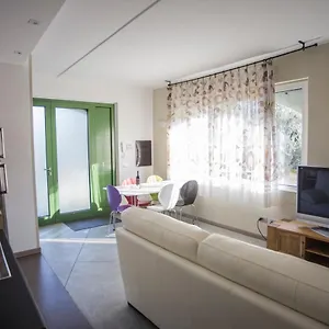 https://casa-sophia-san-felice-del-benaco-25010.it-lombardy.com