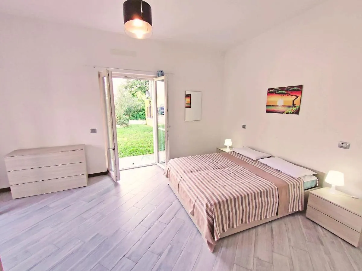 Holiday Pianamaggio Carrara 0*,
